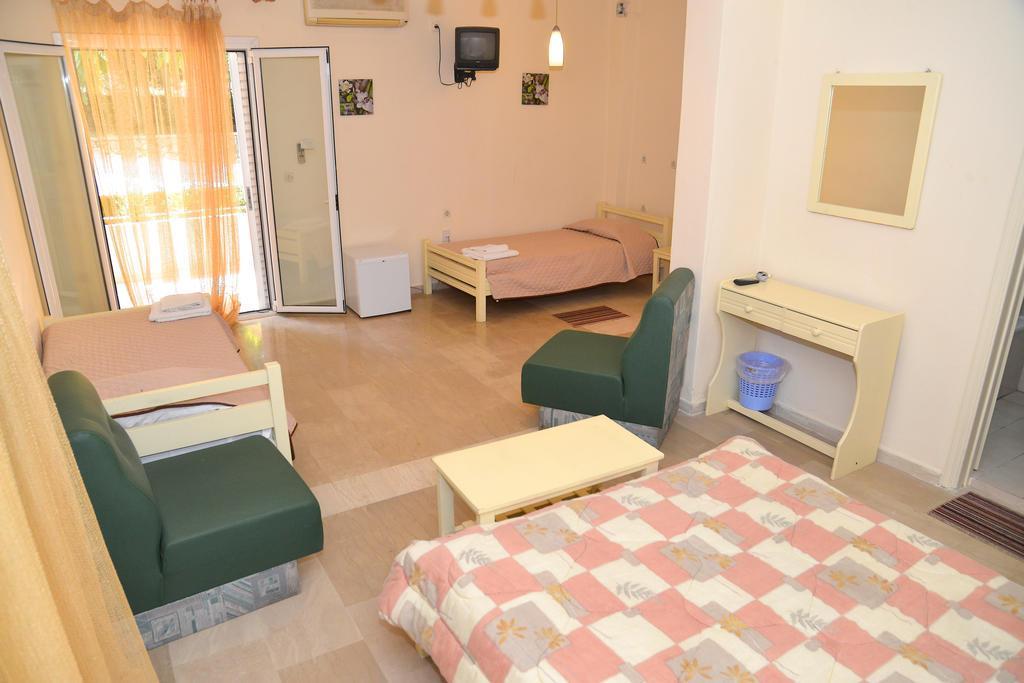 Primavera Hotel Gazátika Zewnętrze zdjęcie