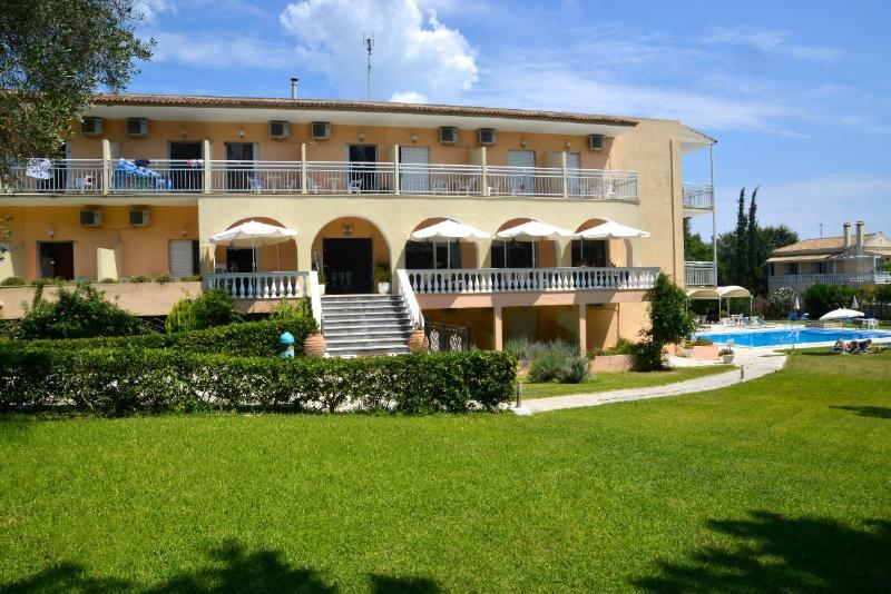 Primavera Hotel Gazátika Zewnętrze zdjęcie